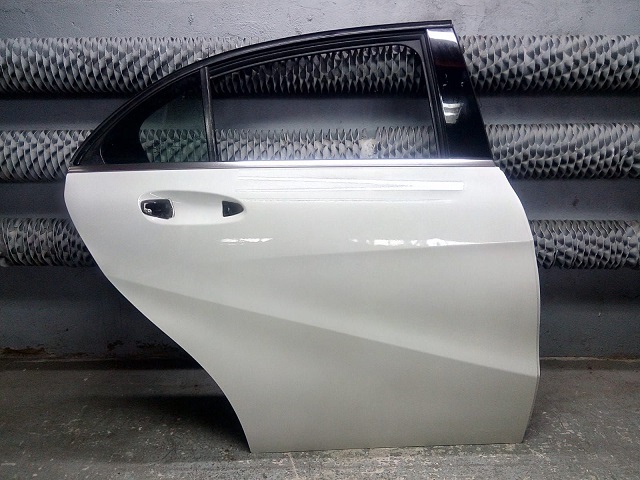 фото №1, Mercedes w176 дверь задняя задние правое oryg 650