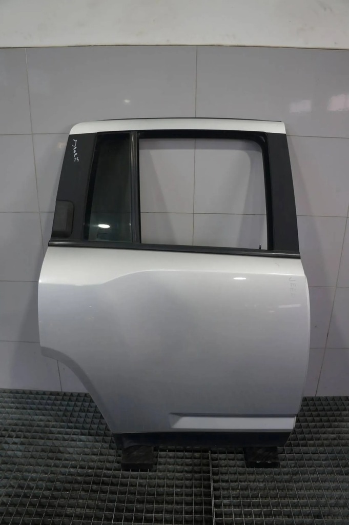 фото №1, Дверь правый задняя задние jeep compass i lift серебристый