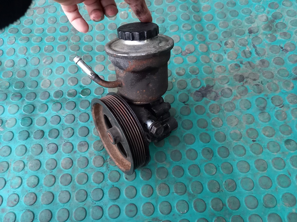 фото №1, Corolla verso ii 2 насос підсилювача 2.2 dcat d4d