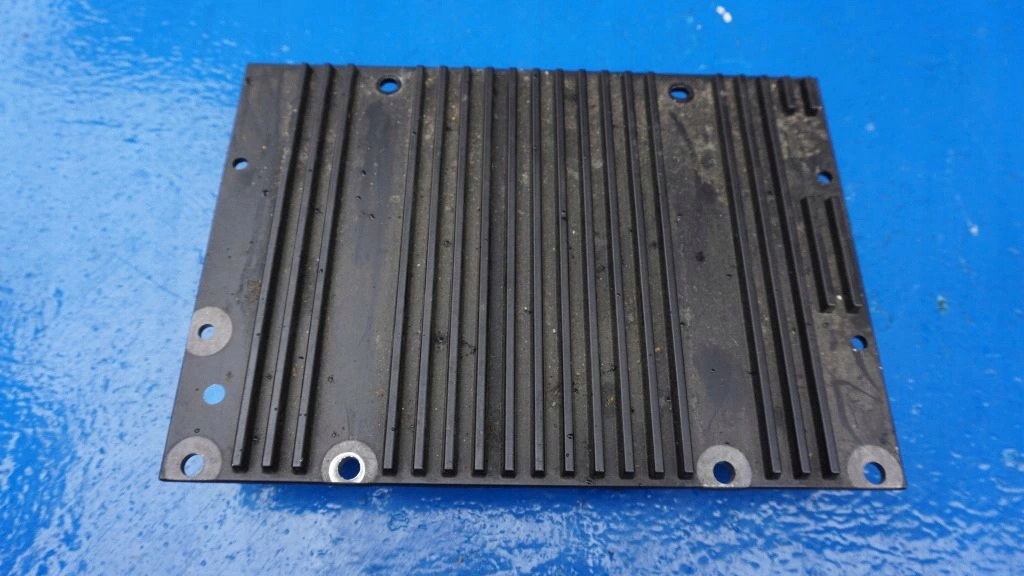 фото №1, Volvo xc90 - заводський підсилювач радіо