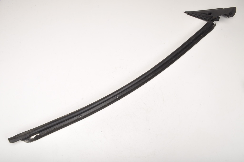 фото №1, Ferrari california f149 молдинг стекло передняя левая