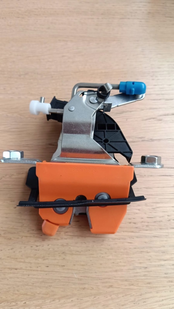 фото №2, 1u6827501j209 замок капот