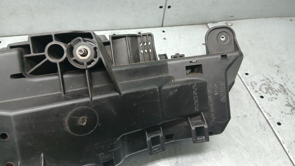 Коробка предохранителей оригинальный номер 9494210 volvo s60 v70 2 s80 2.4 d5 с Разборки