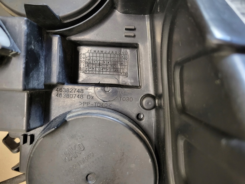 фото №10, Лампа правый перед фара fiat doblo ii 2 combo d оригинальная europa