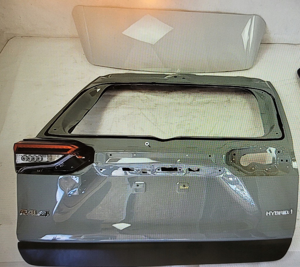 фото №1, Кришка багажника задня накладка лампа ліва toyota rav4 v 2019-