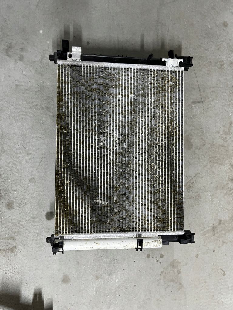 фото №1, Комплектна радіатор кондиціонера з вентилятор dacia sandero ii 0.9 tce