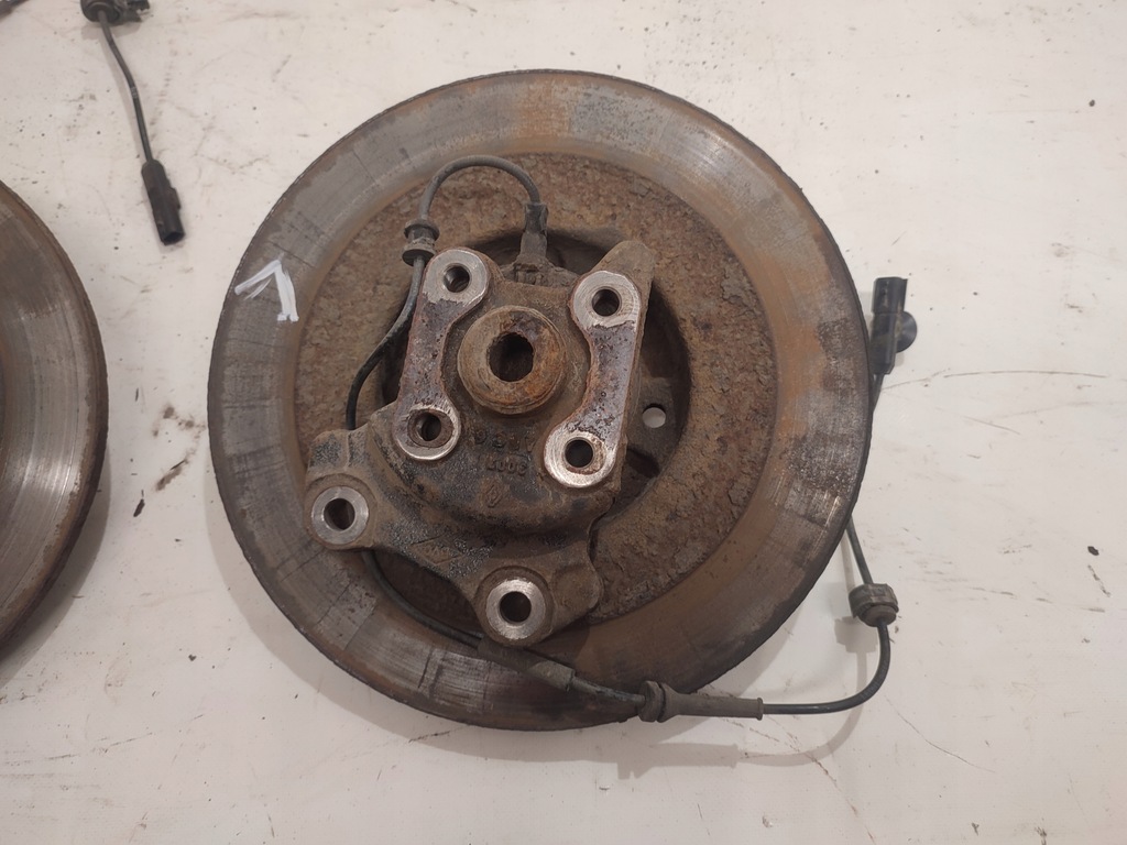 фото №6, Renault laguna iii поворотный кулак правый левый задняя 2.0dci