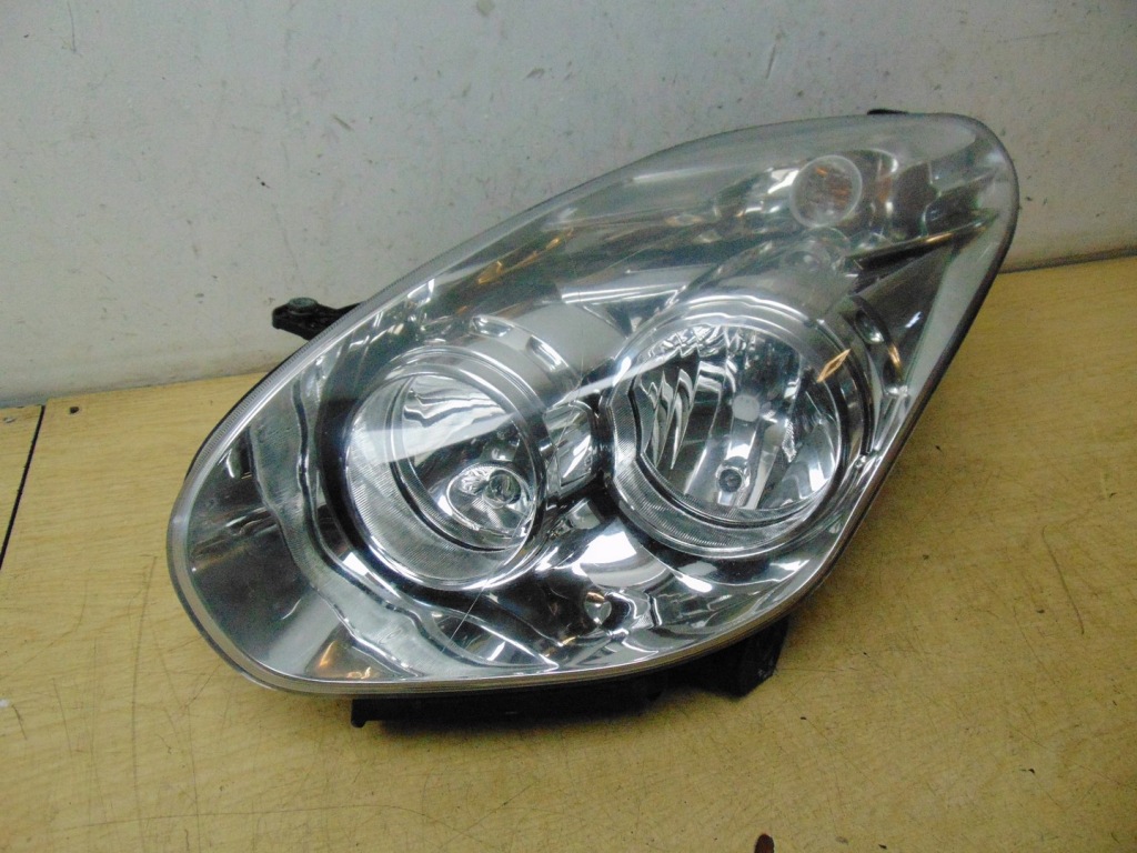 фото №1, Лампа левая перед fiat doblo ii 51810672 europa