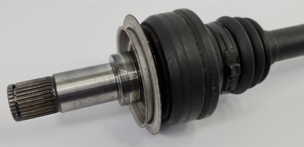 Приводной вал левая левое  задняя mercedes w213 2.2 cdi Доставка