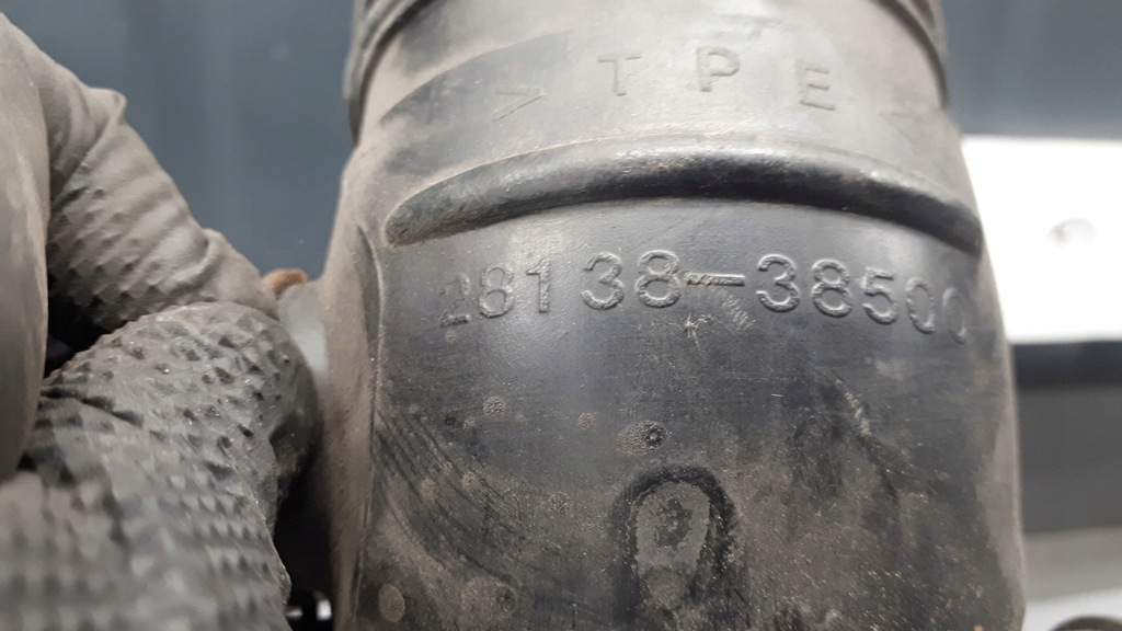 фото №9, 28138-38500 труба воздуха hyundai trajet 2.0