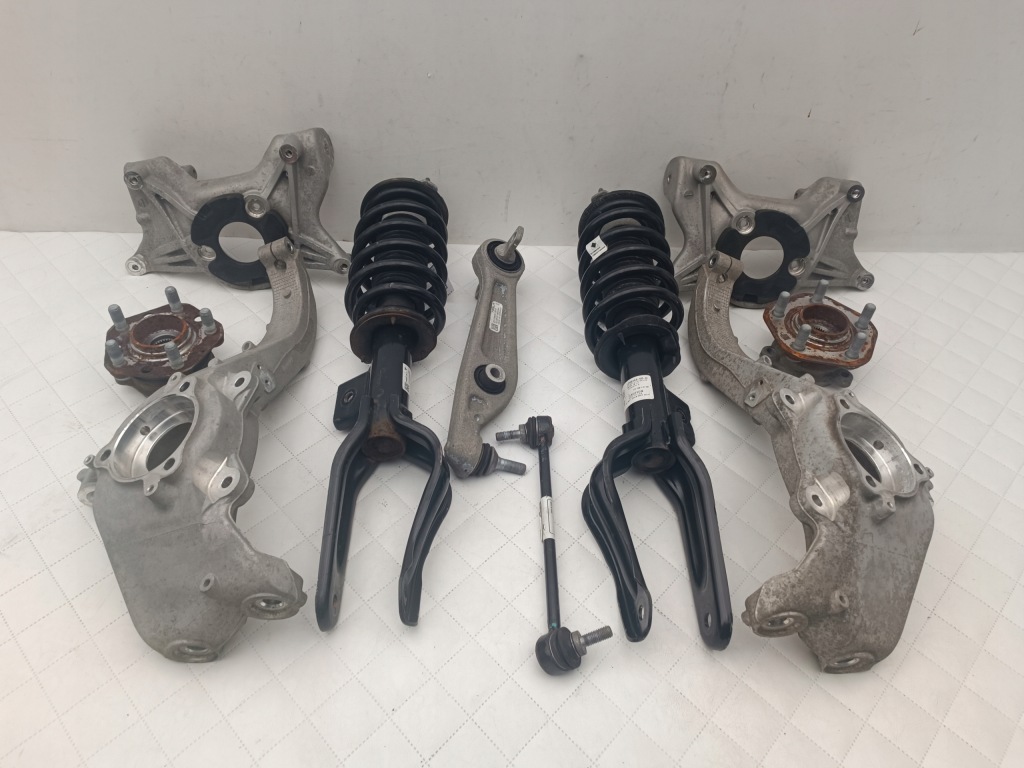 Купить Tesla model 3 кронштейн амортизатора правое перед 1044376-00-d