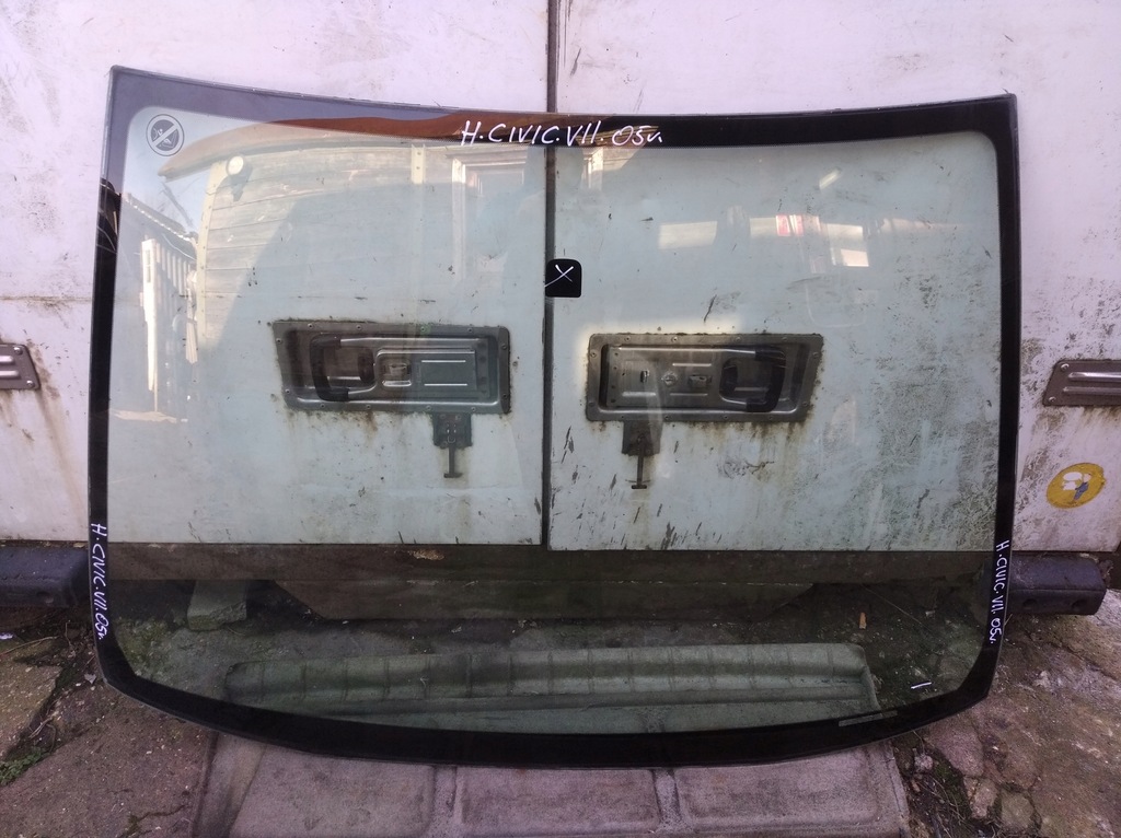 фото №1, Стекло лобовое перед honda civic vii 05r.