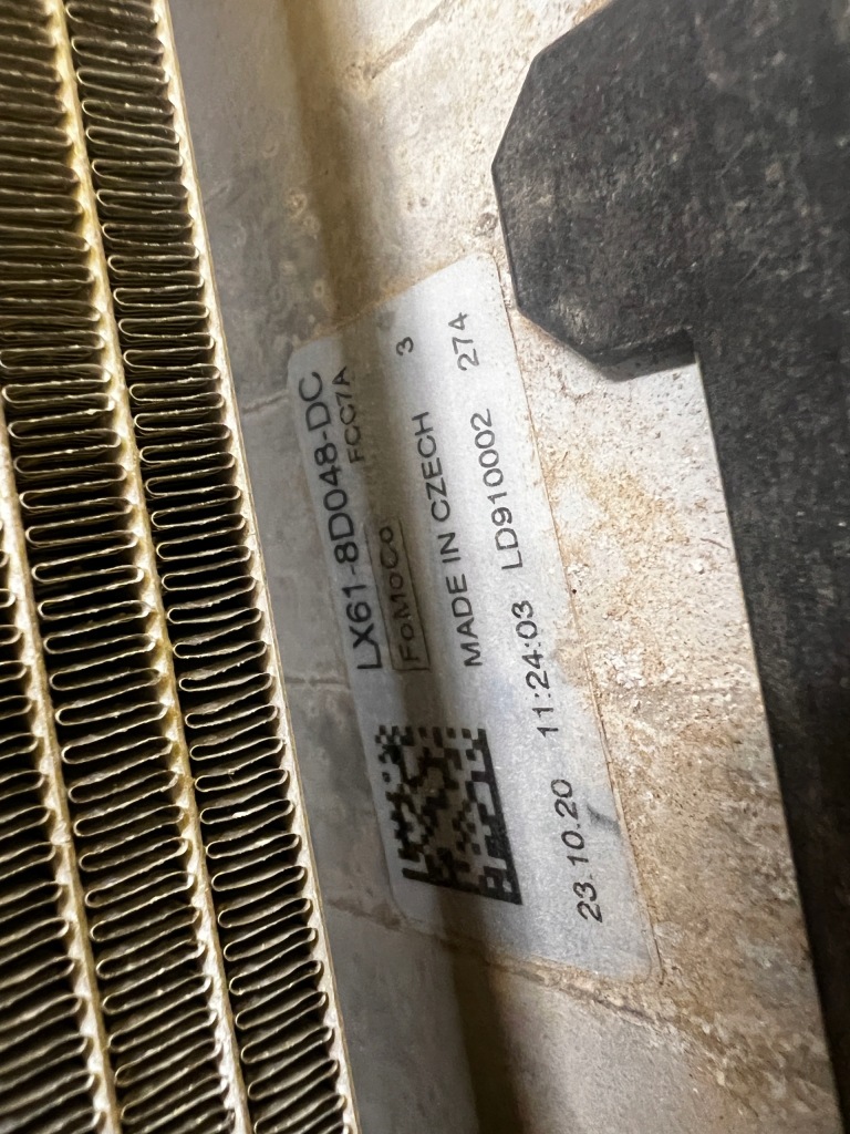 Комплект радиатор воды масла вентилятор ic ford kuga mk3 1.5 ecoboost в Украине