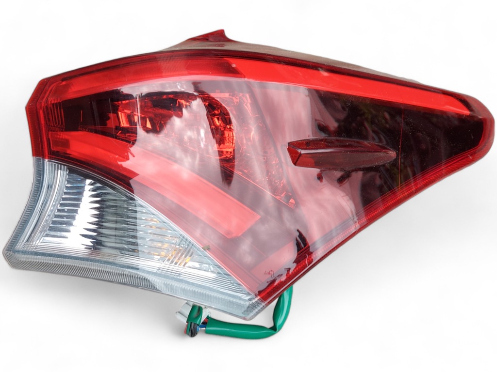 фото №1, Toyota auris ii 15-19 5d hb лампа правая задняя задняя