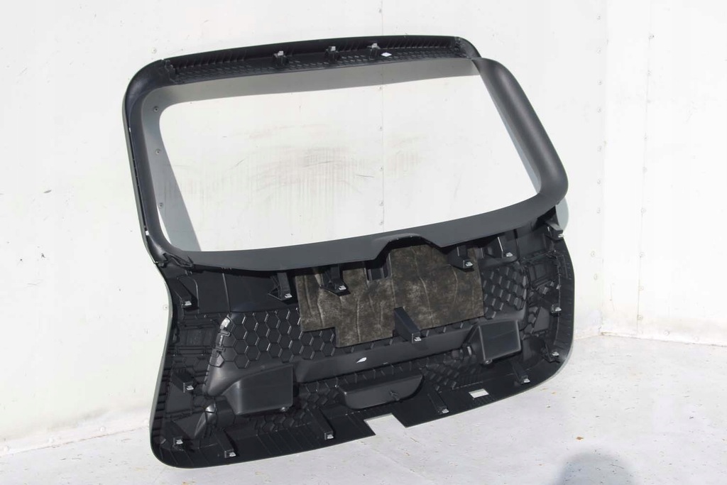 фото №6, Seat tarraco обшивка крышки багажника 5fj867704 5fj867601 82v чёрный обивка