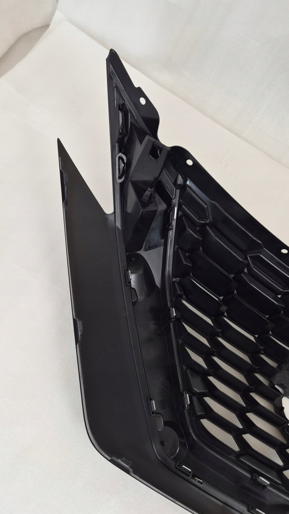 Решітка радіатора решітка  nissan juke f16 2 2019- 623106pa0a Оригінал