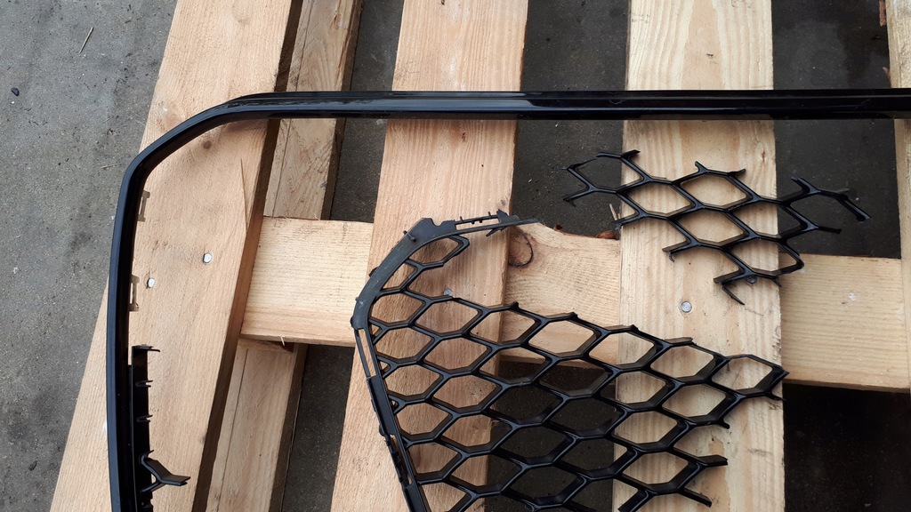 фото №6, A5 8t lift решётка радиатора plaster соты na запчасти ubytki