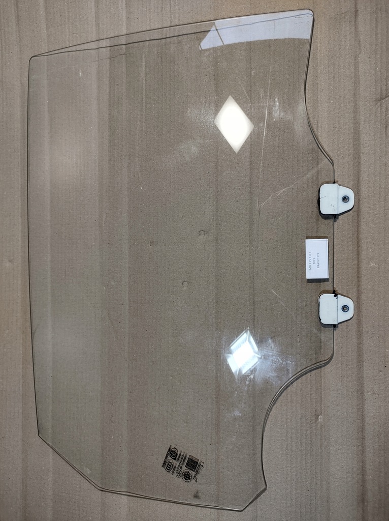 фото №1, Mg zs 3 - стекло дверь правый задняя