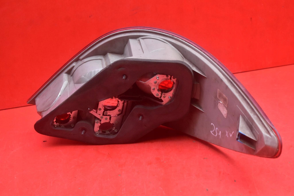 фото №3, Лампа левая задняя задняя a2518200364 mercedes r-klasa w251 long 05-10