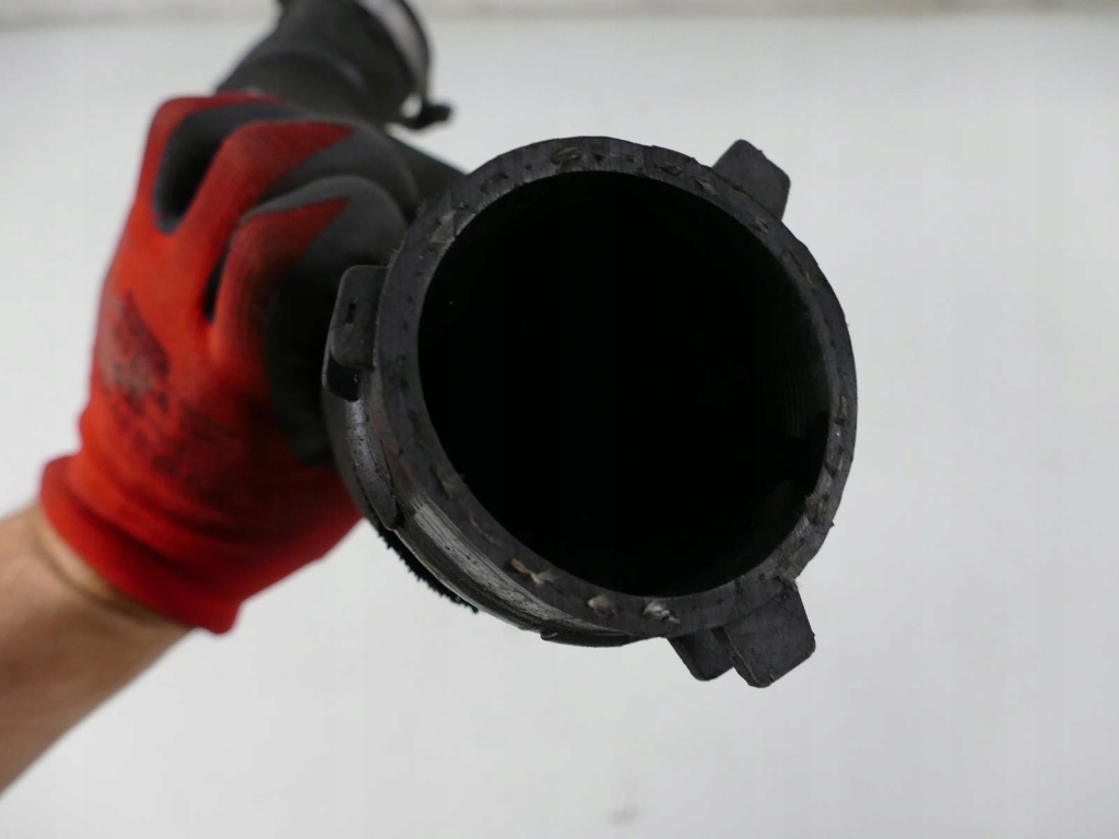 Audi a8 d3 i рестайлінг  3.0 tdi шланг повітря труба Доставка