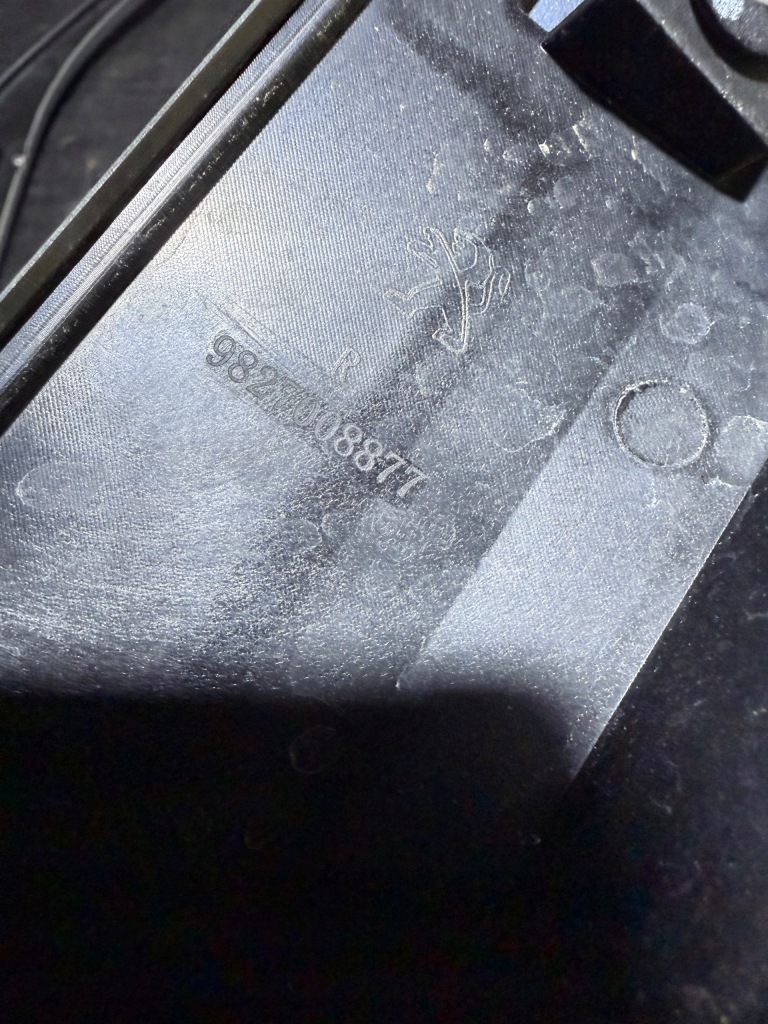 Peugeot 5008 ii 16- молдинг защита стекло левый правый задний  хром Доставка