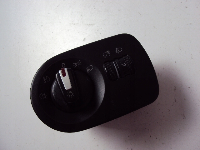 фото №1, Панель света seat leon ii