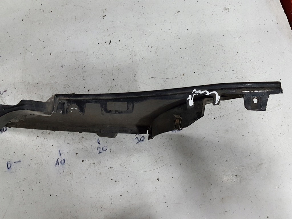 фото №6, Audi r8 420 06r- накладка крила права задня