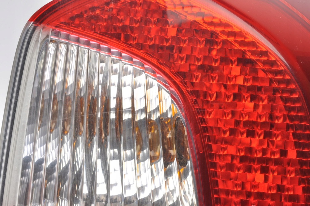 фото №7, Volvo xc70 ii v70 iii лампа права задня правий задня 31395073