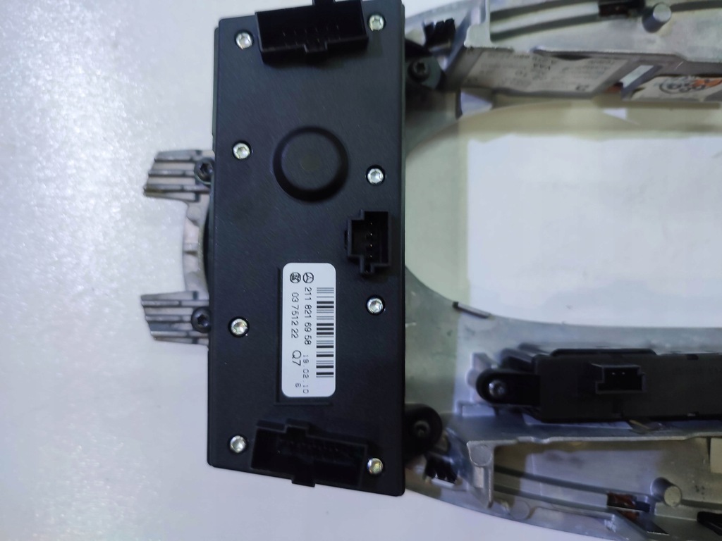 фото №5, Mercedes c219 dekor средний туннель