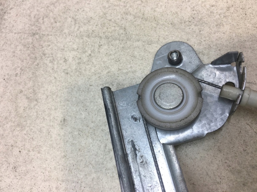 фото №6, Подъемник стекло левый перед 807 2.0 hdi