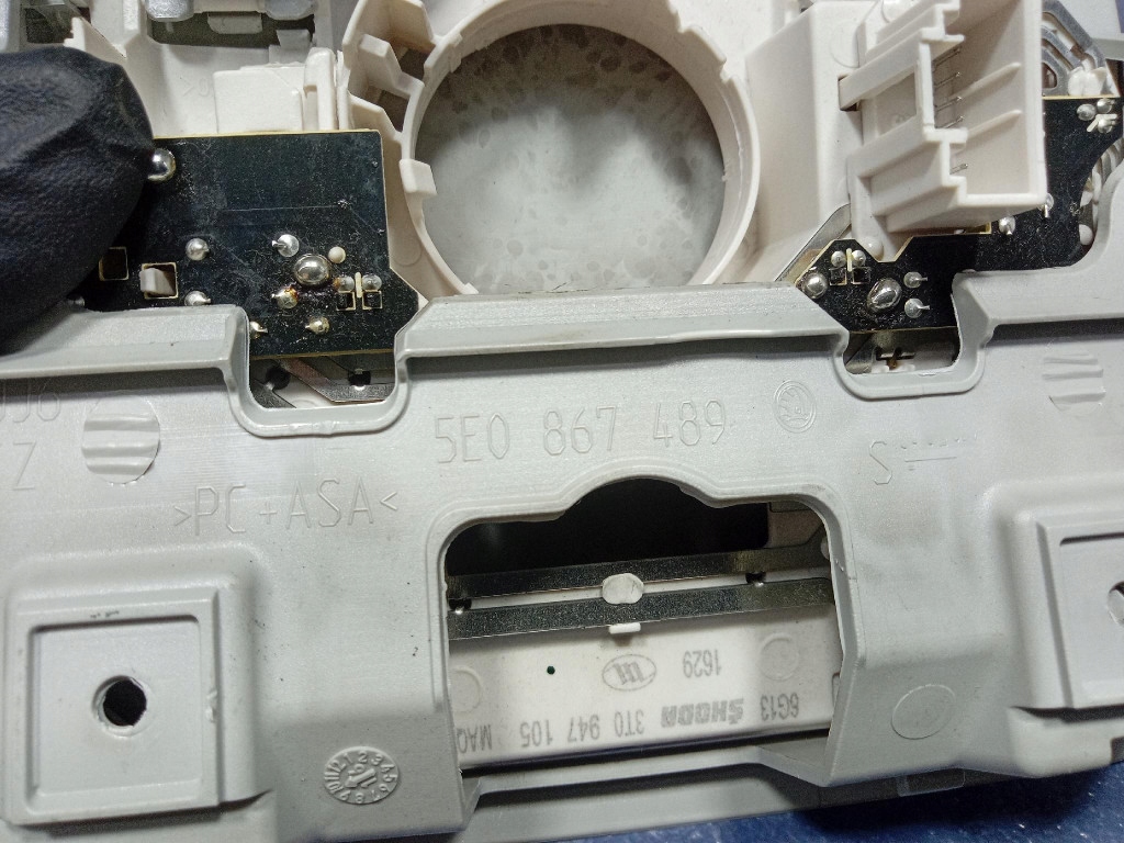 фото №8, Skoda octavia iii 12- лампа стельовий перед бардачок 5e0867489