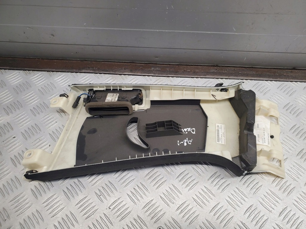 фото №6, Audi a8 s8 d4 4h 4h0867240b права сторона обшивка стійок