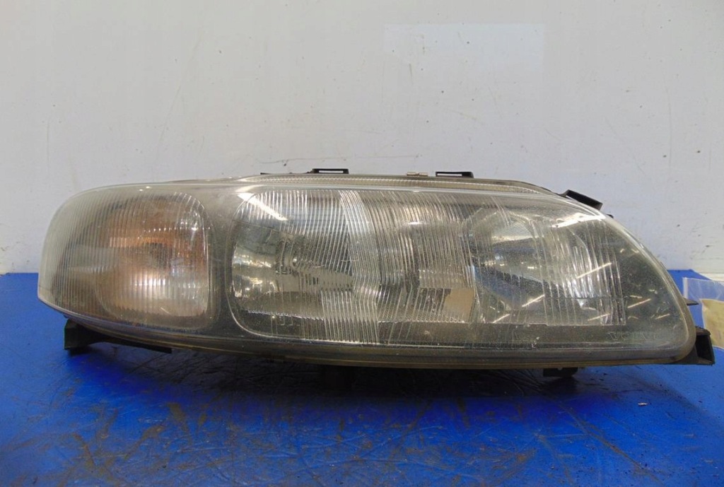 фото №2, Volvo v70 фара правий 8693568