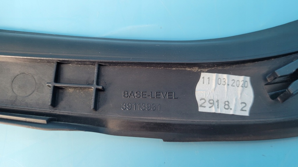 фото №13, Opel astra sports молдинг крила права задня 39113931 39113933