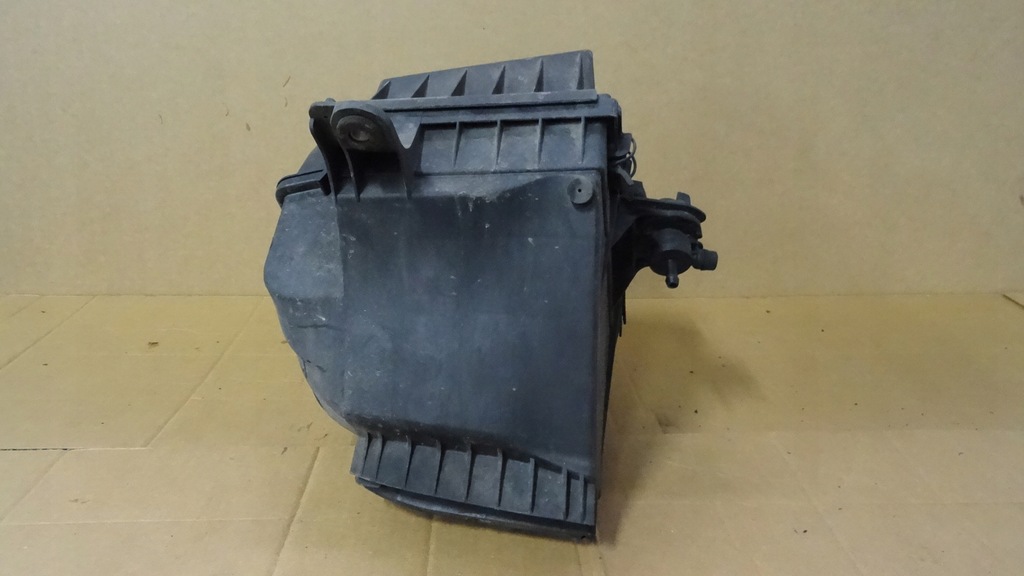 фото №3, Bmw e46 1.8b корпус фільтра повітря