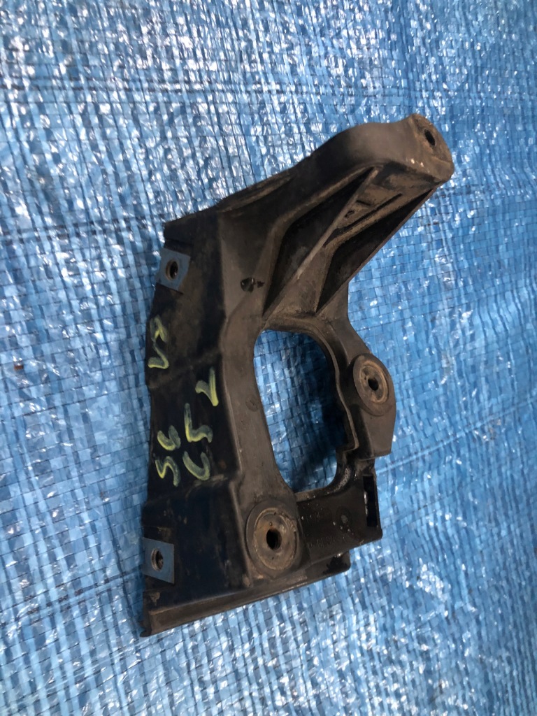 фото №1, Кронштейн поріг перед ліва audi a6 s6 c5 4.2 v8