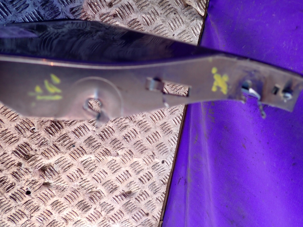 фото №8, Skoda yeti i 09- бампер перед передній 5l0807221 5l0807061 код лакофарбового покриття lf8l