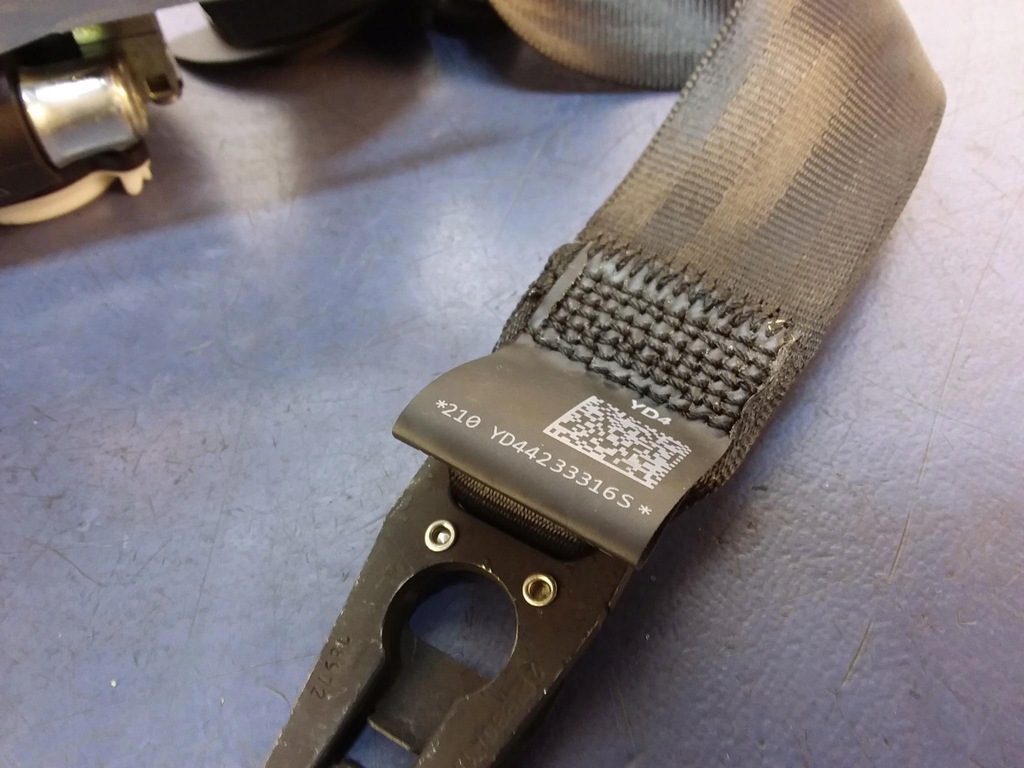 фото №8, Audi a8 d4 ремни правый przóð правый 4h0857706