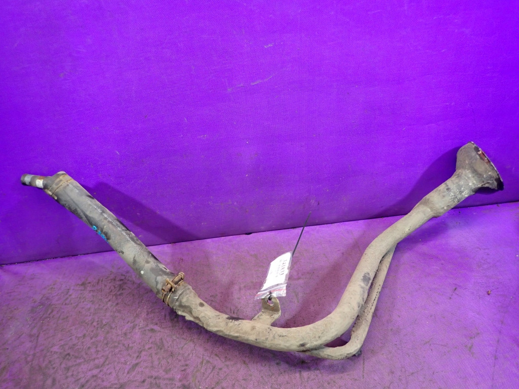 фото №1, Nissan micra k13 hb 5d 10-13 1.2 труба заливна горловина пального