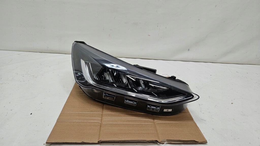 Фара правый  перед передняя ford focus mk4 рестайлинг  full led nx7b-13e014-cf Доставка