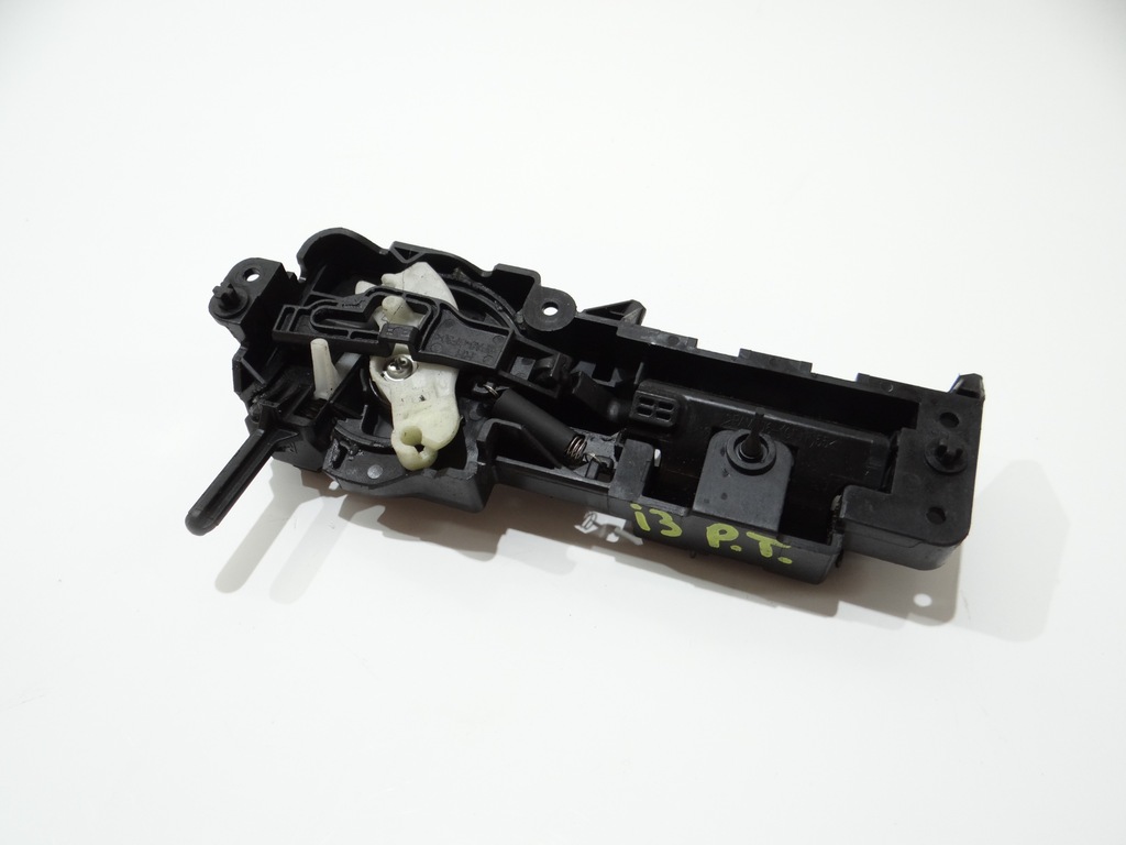 фото №1, Ручка внутренняя кронштейн правый задняя bmw i3 оригинальный номер 18071510