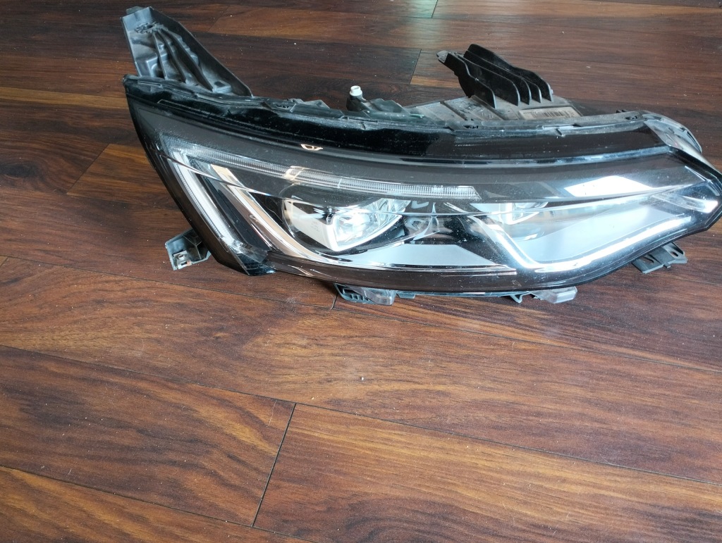 фото №1, Фара лампа права renault talizman 260100184r full led led