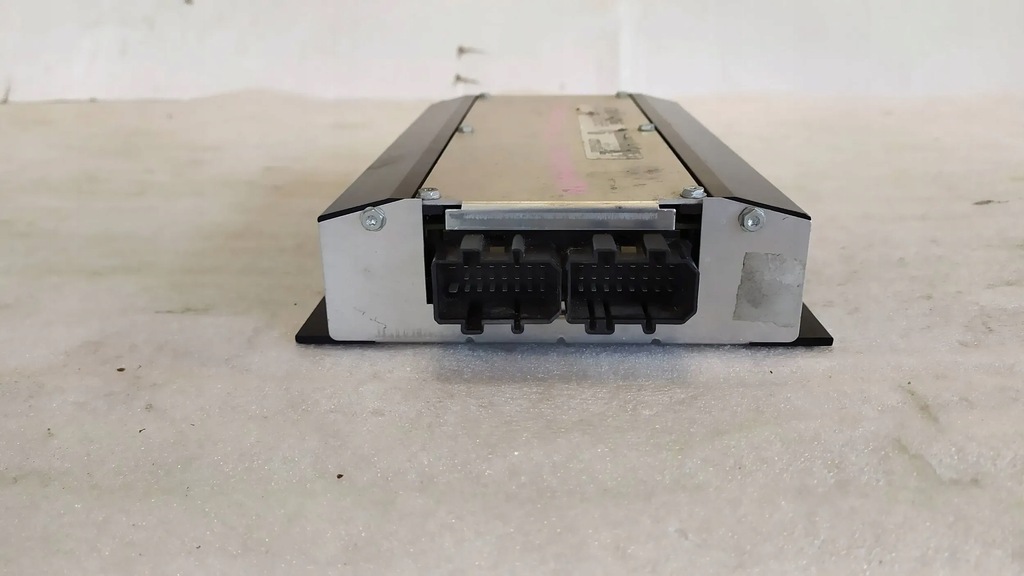 фото №6, Усилитель аудио vw multivan t5