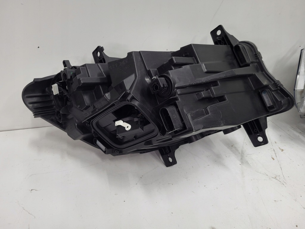 Фара перед ліва права mercedes sprinter w907 w910 full led Оригінал