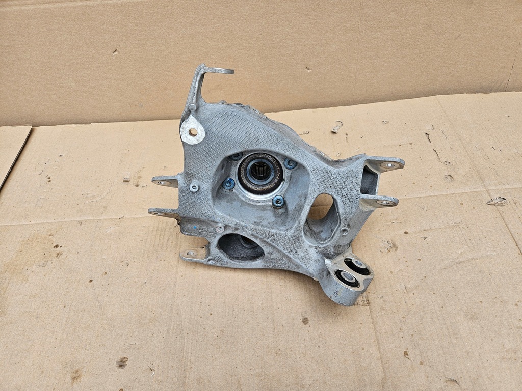 фото №1, Porsche carrera 992 ступиця zwrotnnica ліва задня