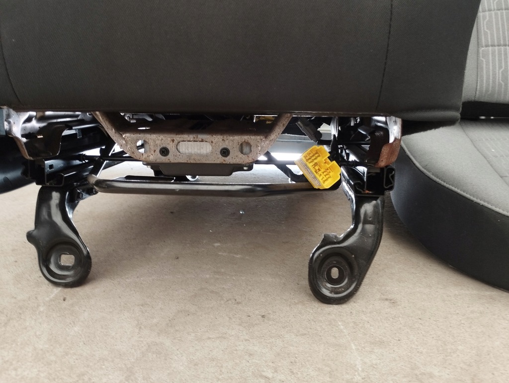 фото №9, Dodge ram 1500 13-25 сидіння заднє сидіння задня тунель usa