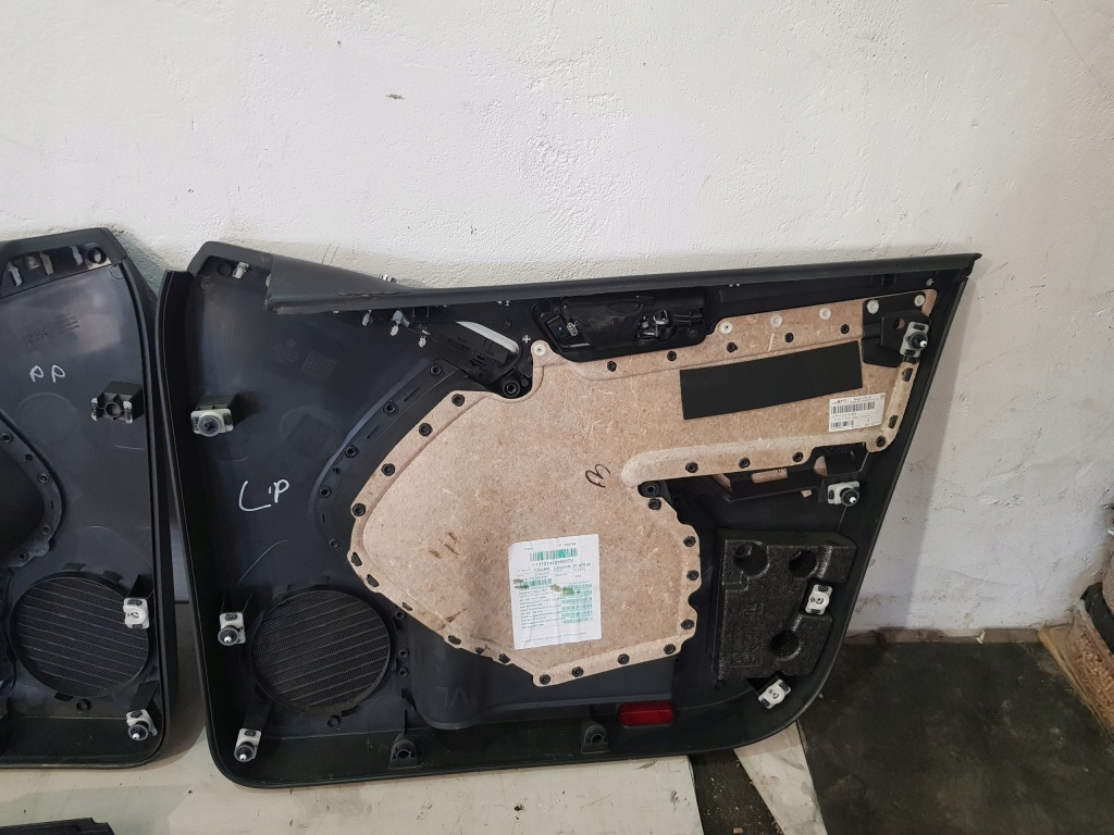 фото №10, Обшивки обивка дверь vw tiguan 5n 2.0 tdi 12r eur lift комплект