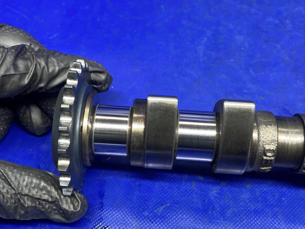 фото №5, Вал распределительного вала audi a4 s4 b6 8e 8h 06b109115a 2.0 b alt