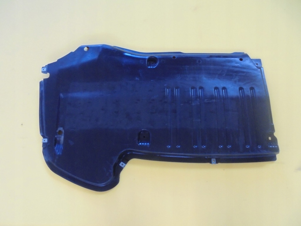 Купити Mercedes w206 a2066904104 накладка підвіска плита задні задня / оригінал