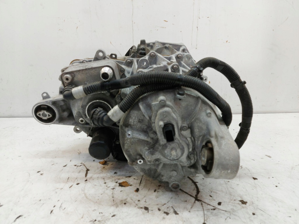 Tesla model 3 двигун привід електричний задній rwd Зі Шроту